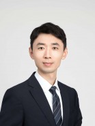 Zhenglong Li
